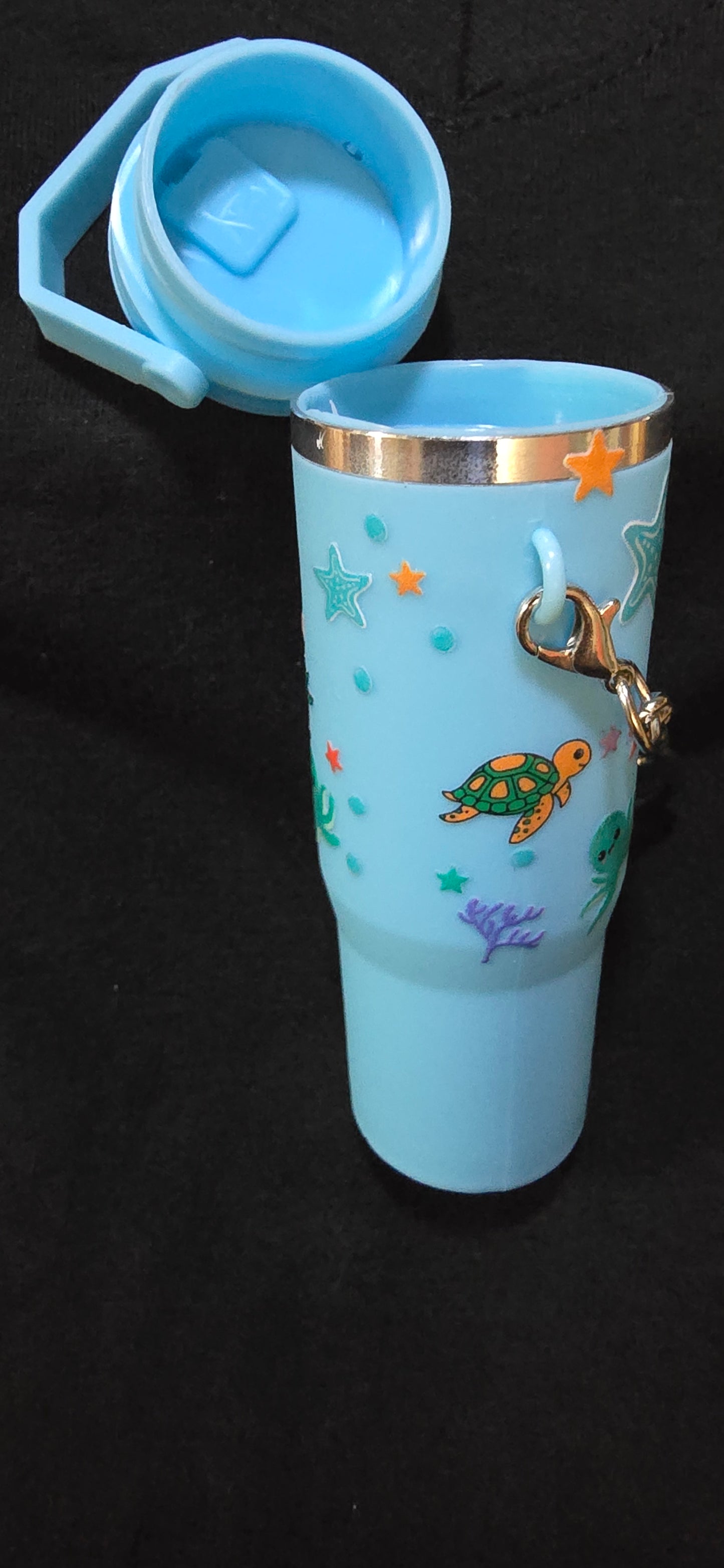 Blue Sea turtle tumbler keychain