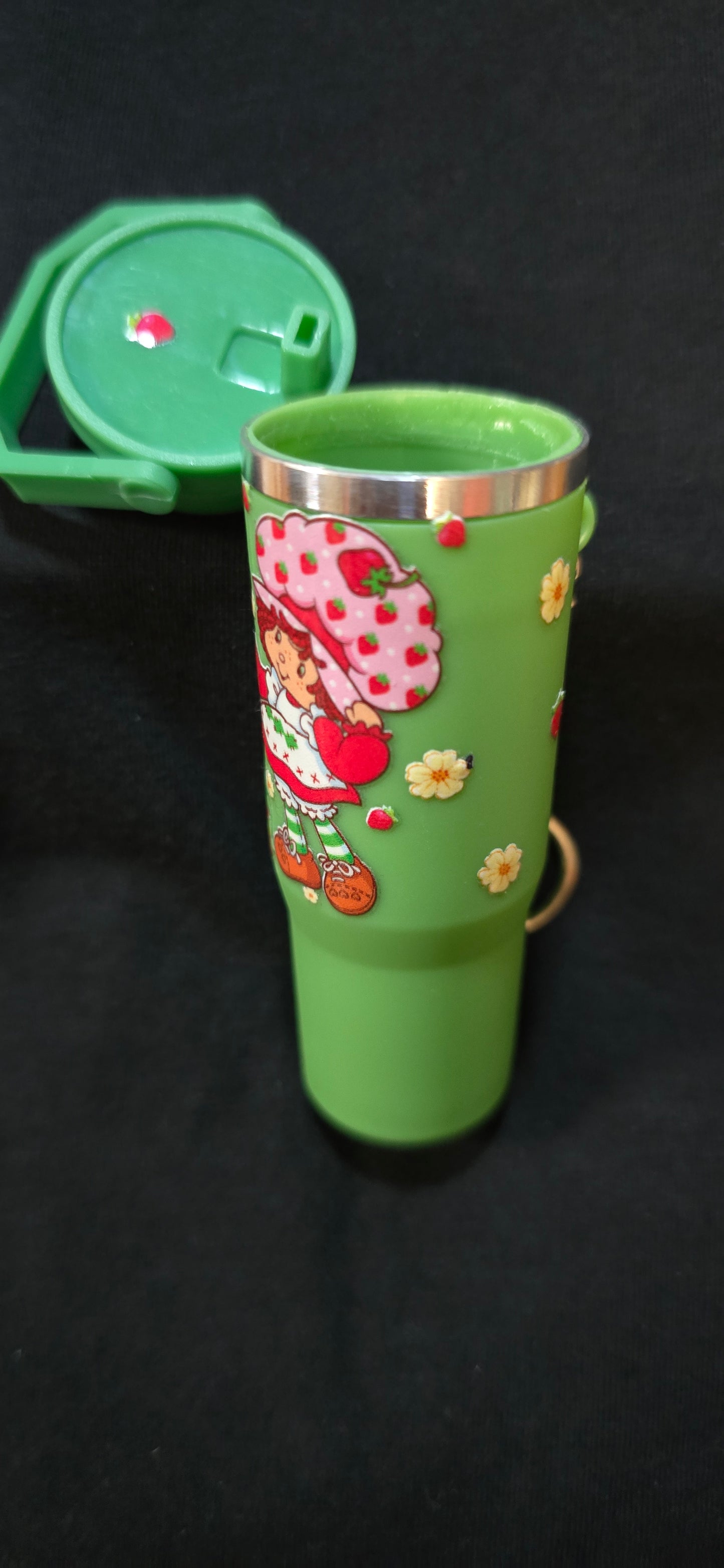 Green strawberry short cake tumbler keychain.