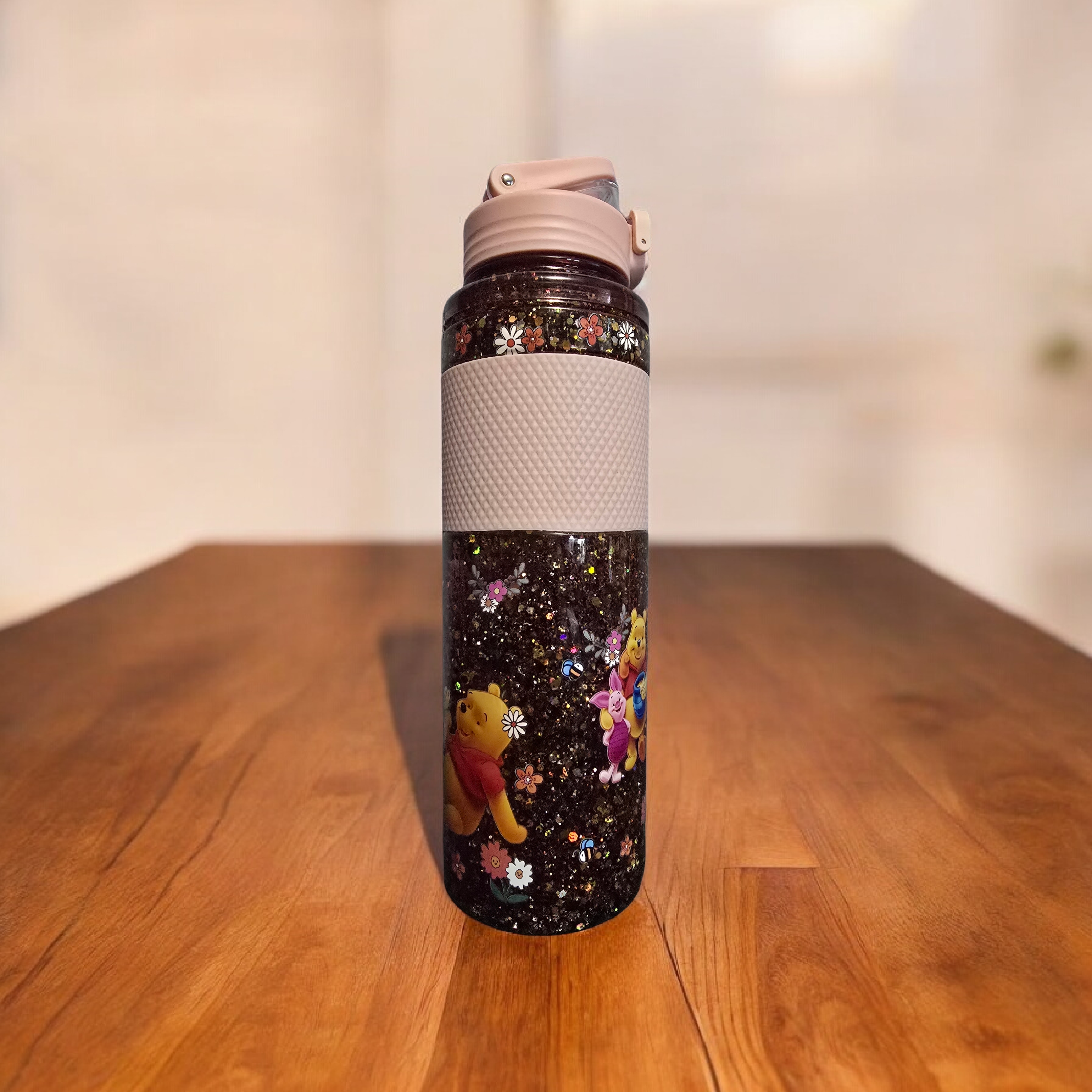 Winnie Pooh-32oz plastic water bottle(double walled snow globe)